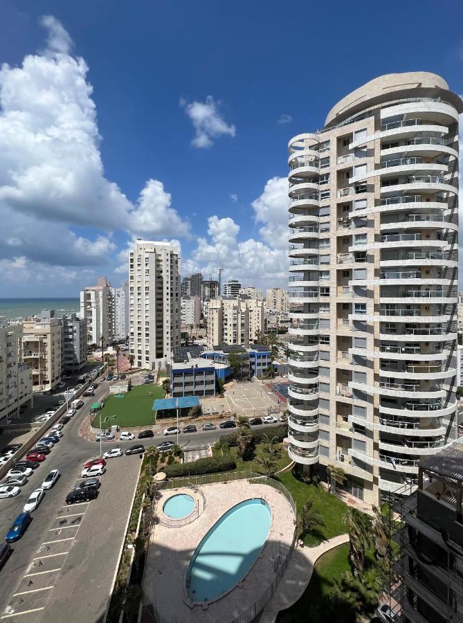 Isralux Apartments Bat Yam Luaran gambar