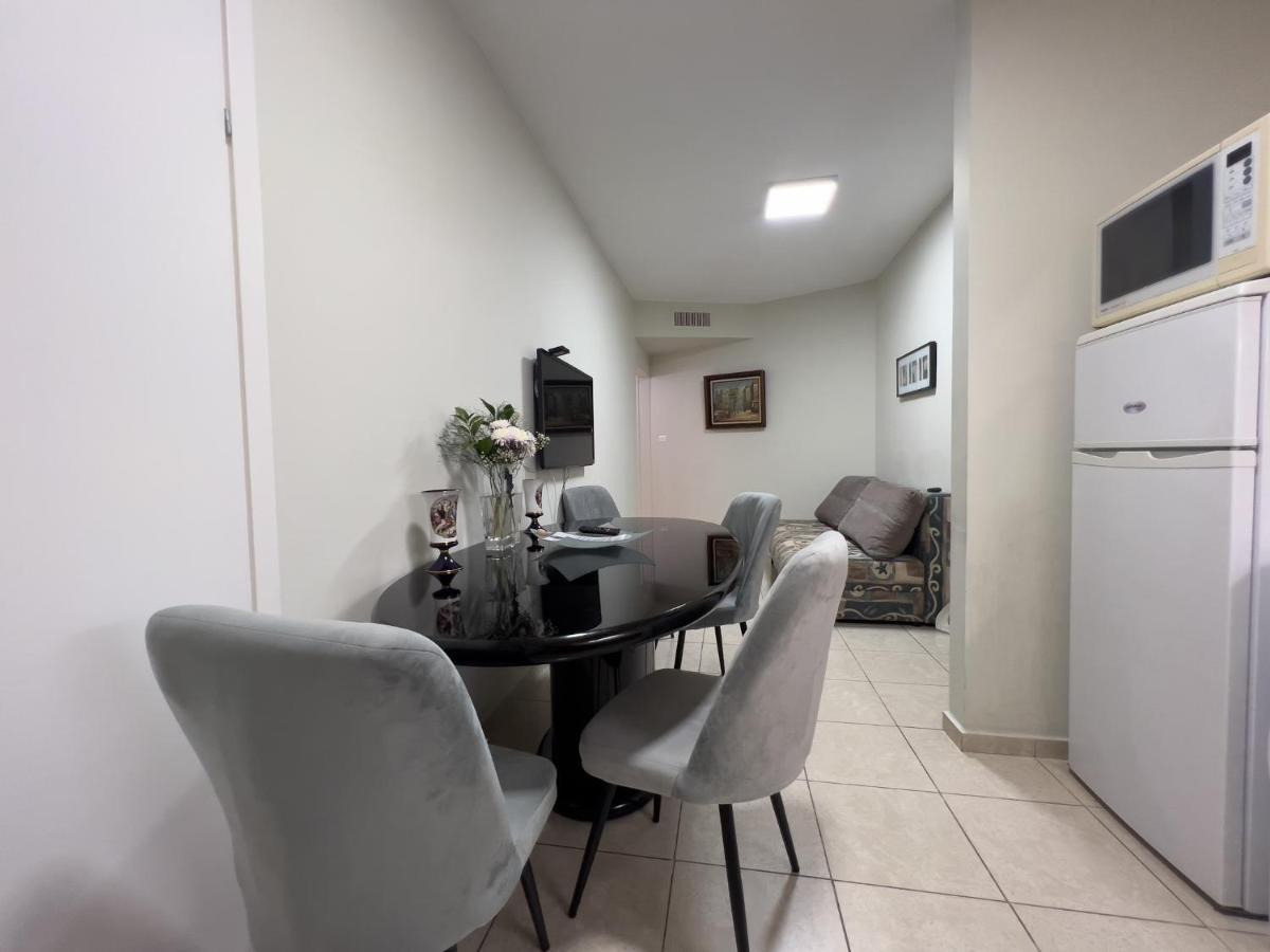 Isralux Apartments Bat Yam Luaran gambar